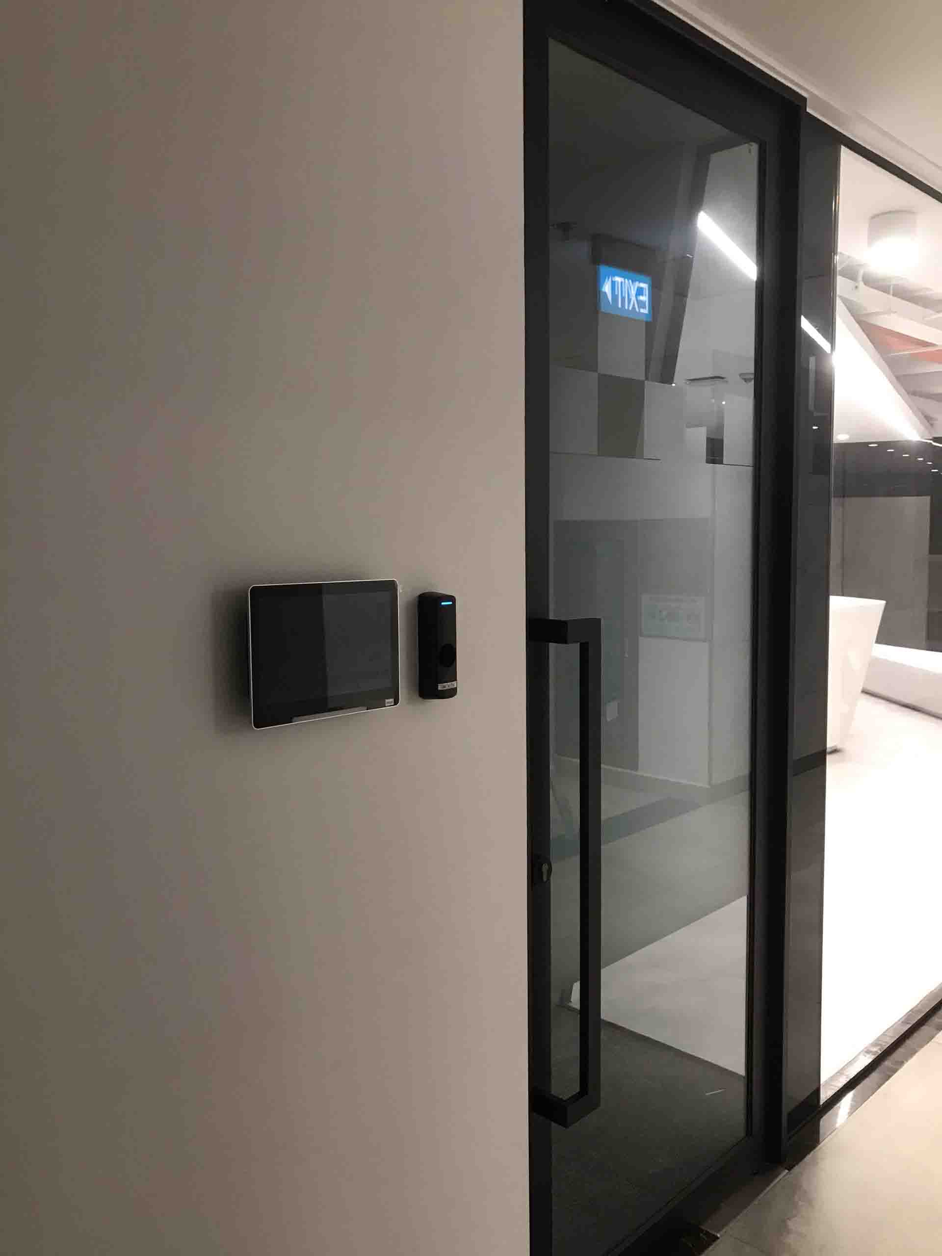 phụ kiện kiểm soát cửa