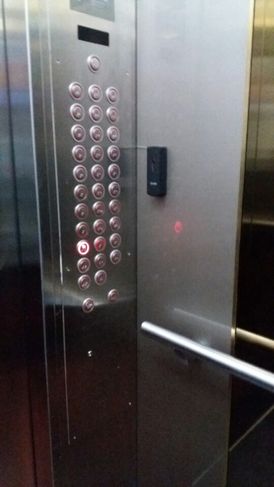 lắp đặt kiểm soát thang máy