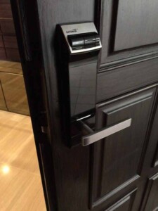 Lap Dat Khóa cửa điện tử Gateman WF100