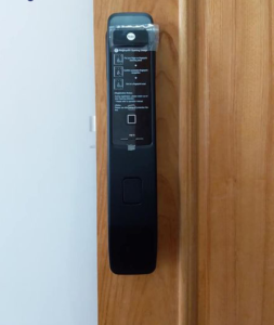 Lap Dat Khóa điện tử Yale YMI70