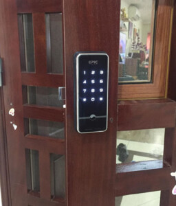 Lap Dat Khóa cửa điện tử Epic NTouch