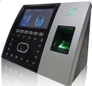 May Cham Cong Khuon Mat Ronald Jack 702 2