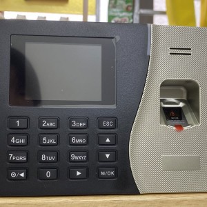 May Cham Cong Van Tay Rj600